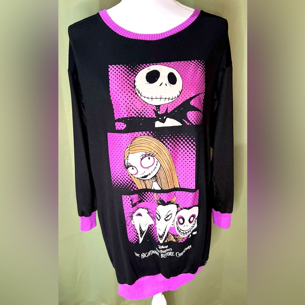 Super cute Nightmare Before Christmas top.